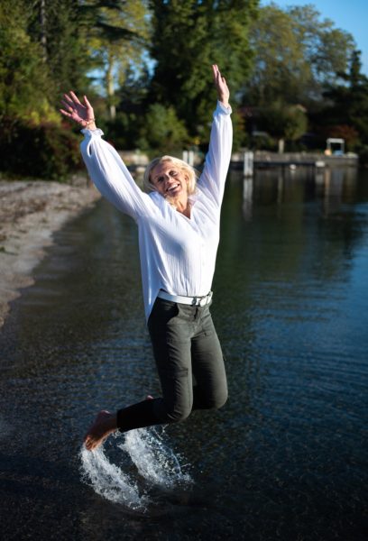 isabelle saut dans l'eau isabelle saut dans leau